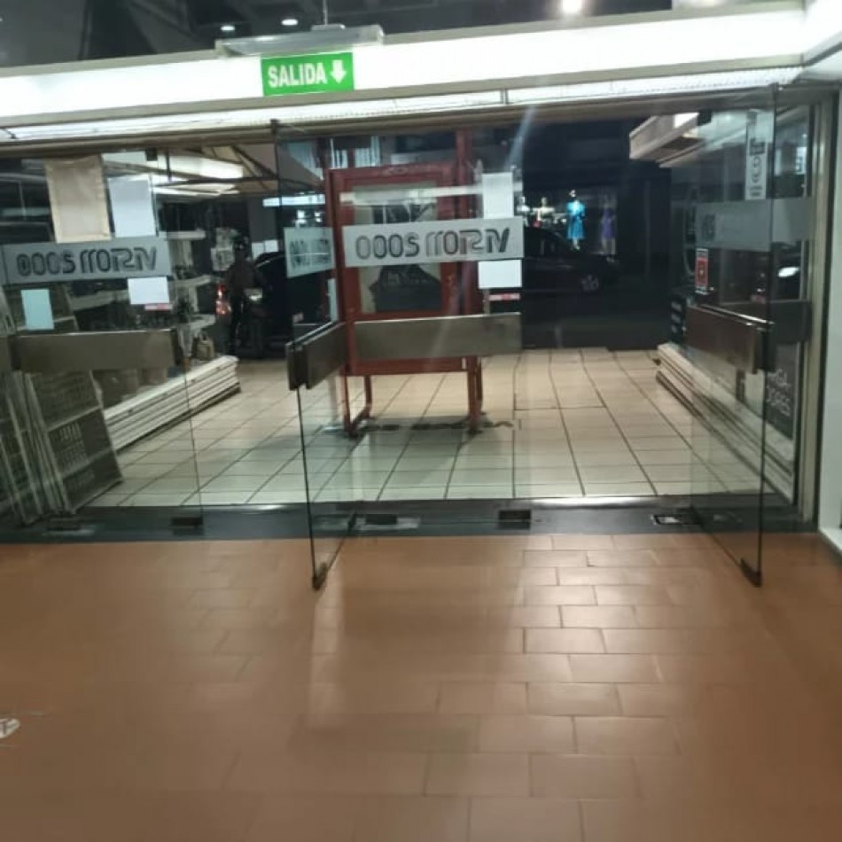 Se venden dos(2) locales comerciales juntos en el centro de Bahia Blanca