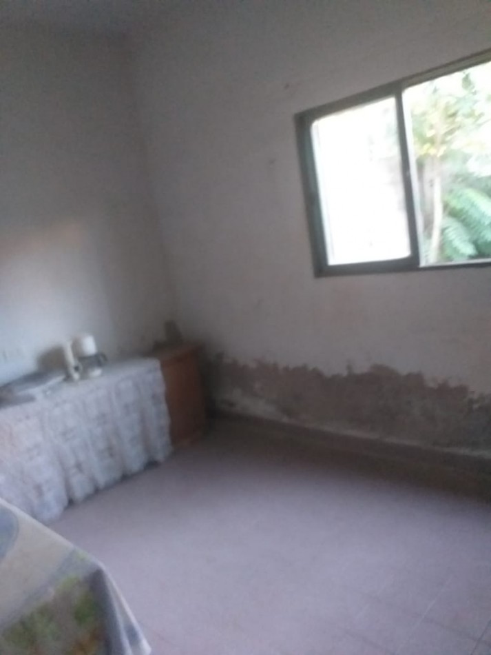 Venta; Casa a refaccionar/restaurar con amplio patio