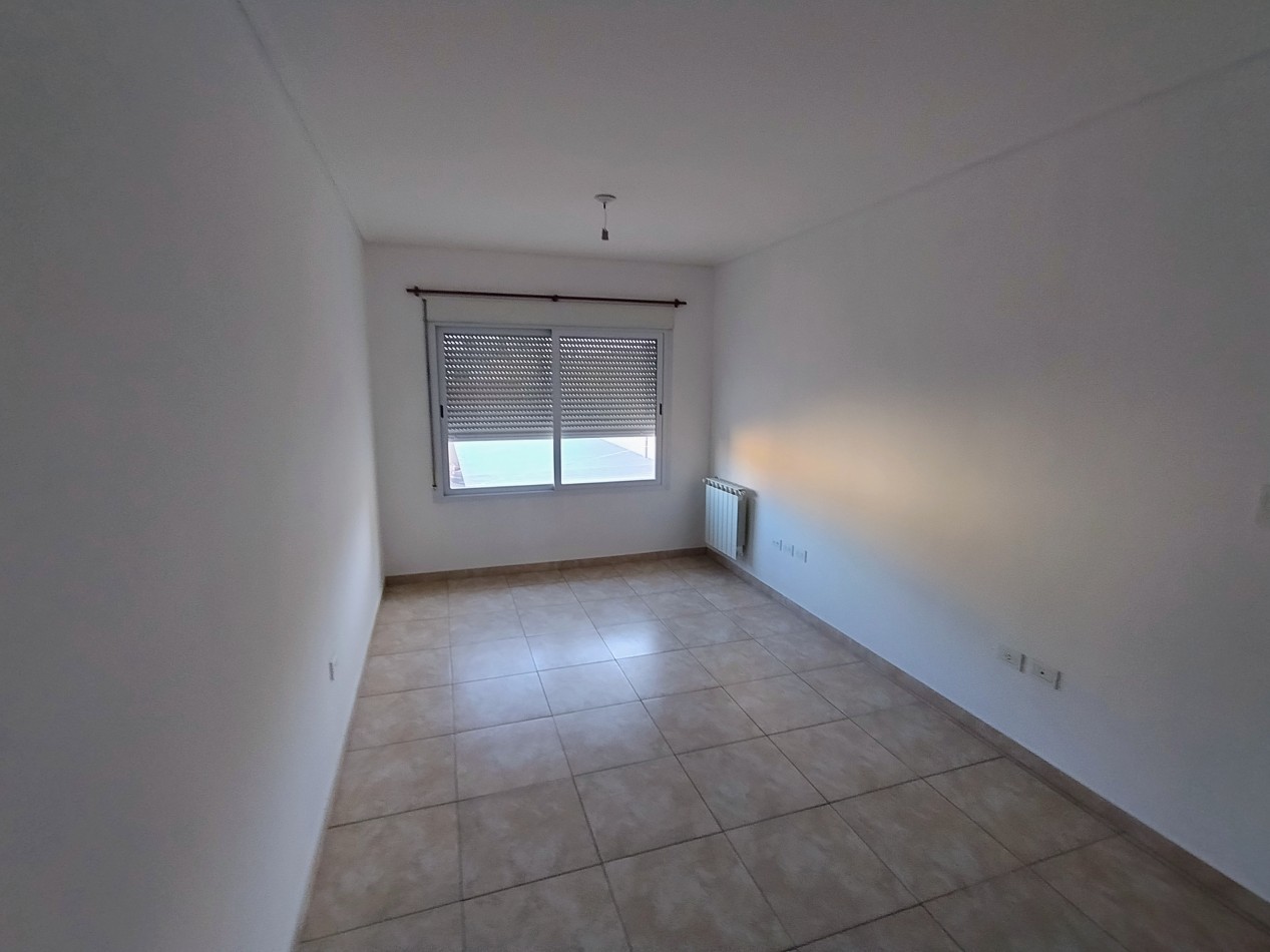 En venta departamento con cochera en Bahia Blanca 
