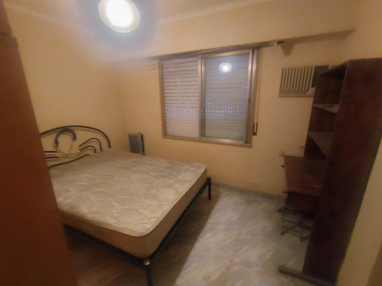 Casa en venta para reciclar en barrio universitario 