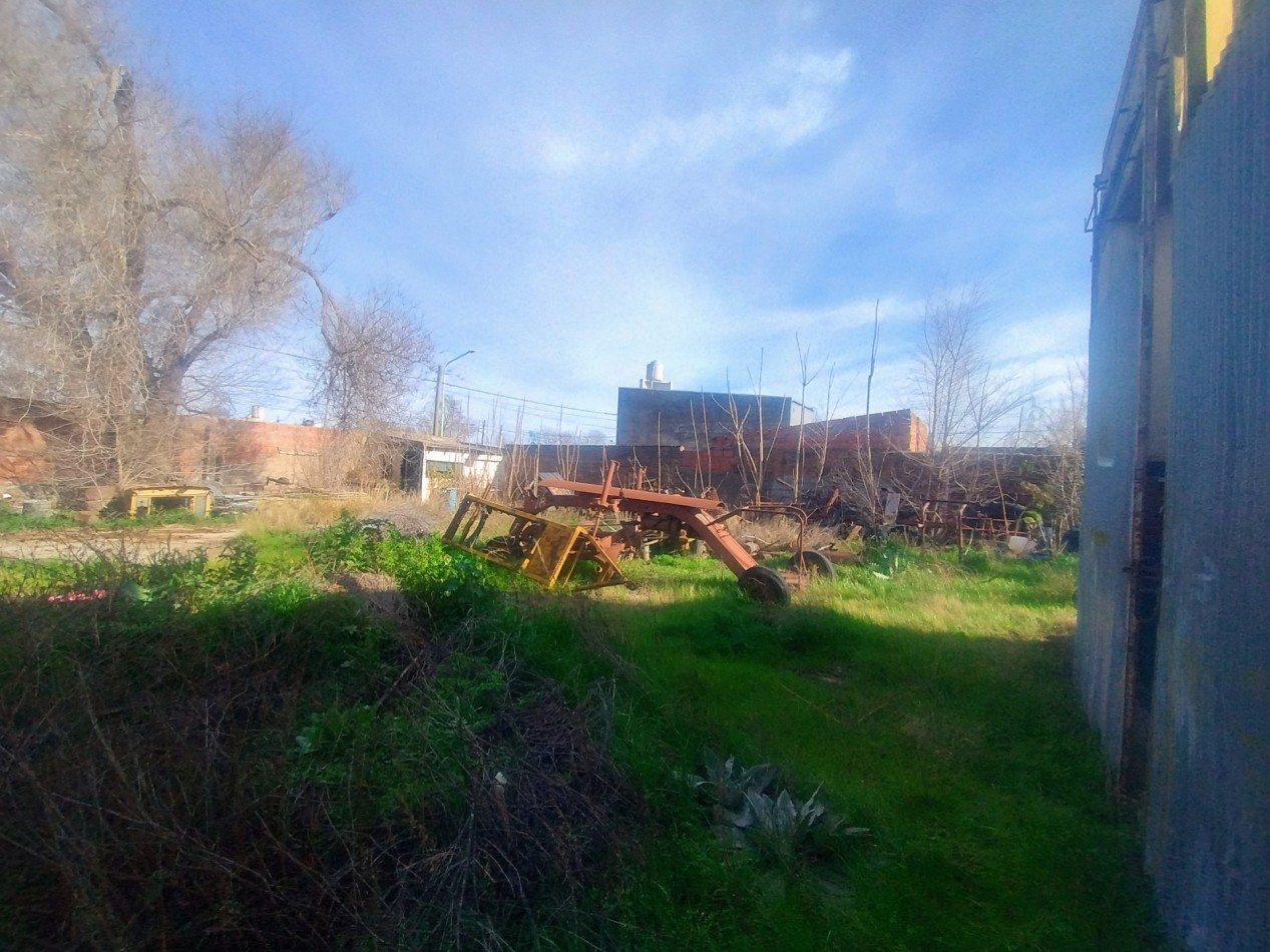 terreno en venta en vista alegre con galpon a reparar